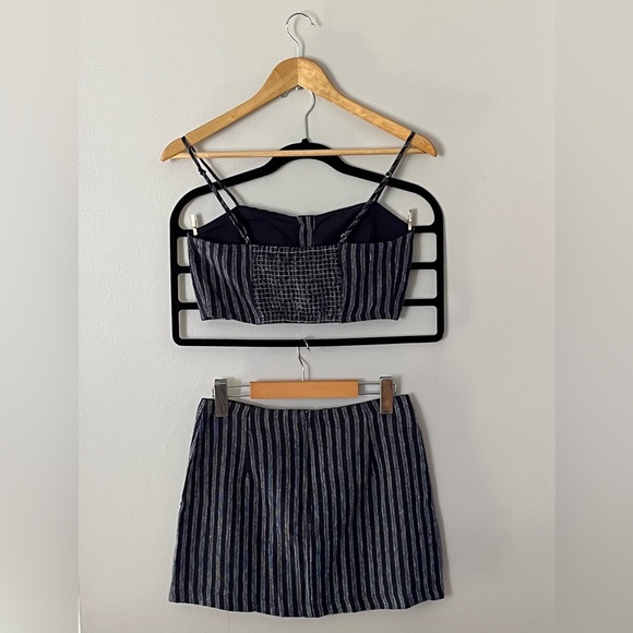 Women’s Forever21 Pinstripe Mini Skirt & Crop Top Coordinating Set / Outfit - Picture 6 of 13